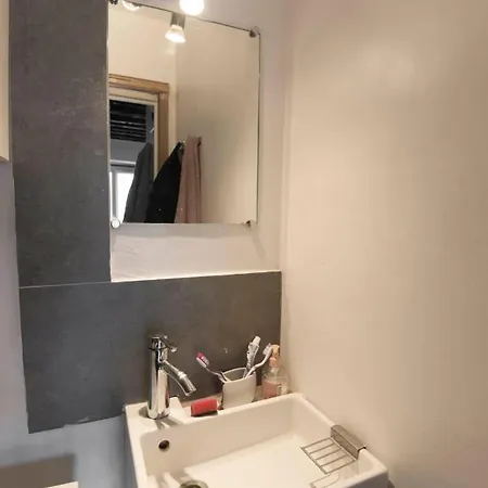 Bright Apt Republique Apartment *